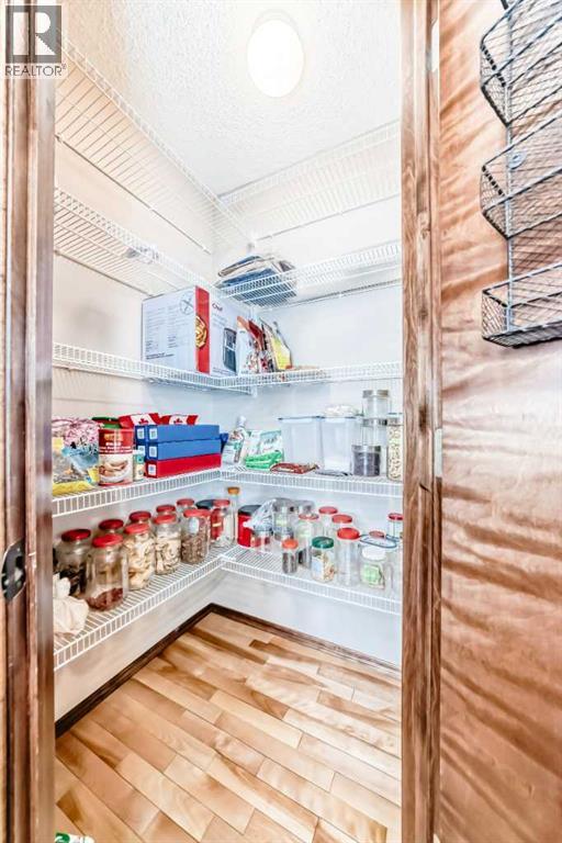 Single Family House for Sale in  Tuscany Ridge Crescent NW Tuscany Calgary 