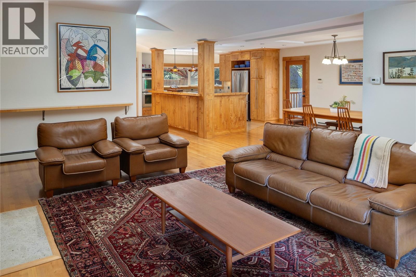  2710 Sea View Road, Saanich