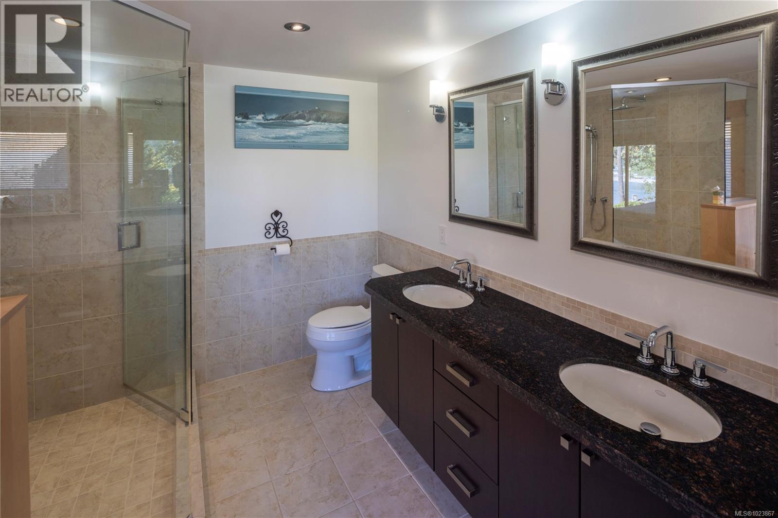  2710 Sea View Road, Saanich