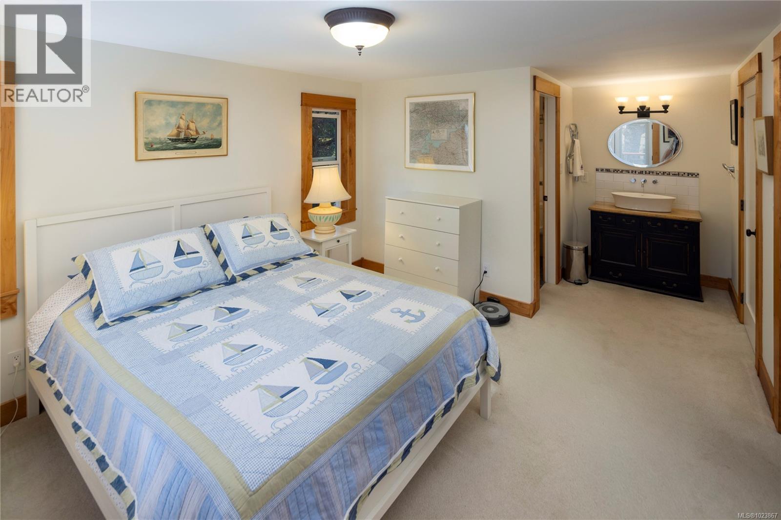  2710 Sea View Road, Saanich