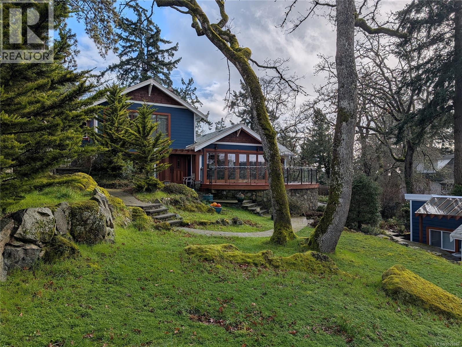  2710 Sea View Road, Saanich