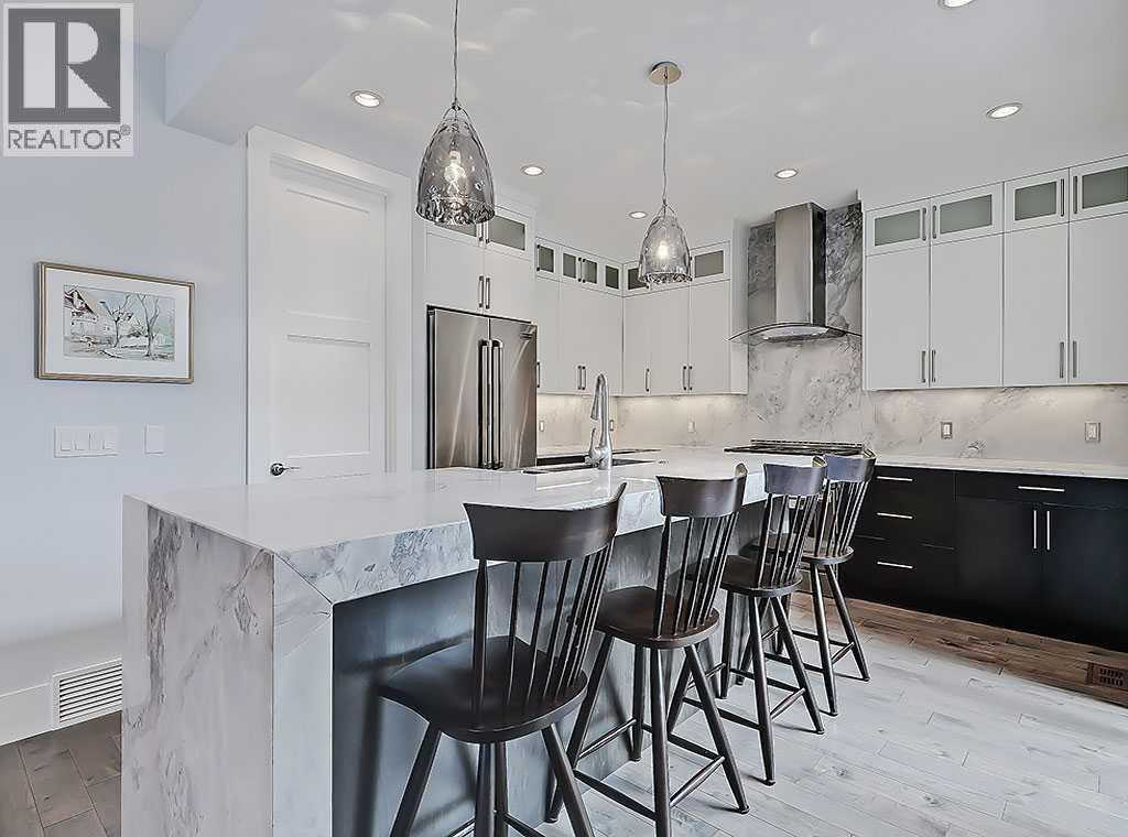 Single Family House for Sale in  Rosetree Road NW Rosemont Calgary 