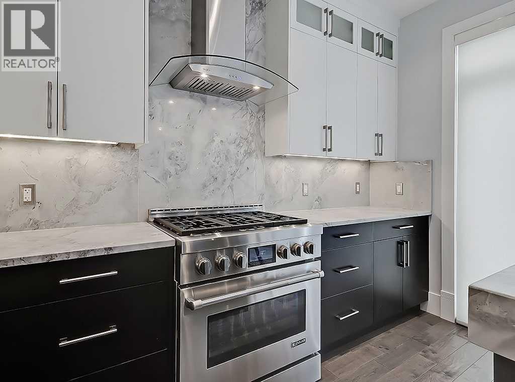 Single Family House for Sale in  Rosetree Road NW Rosemont Calgary 