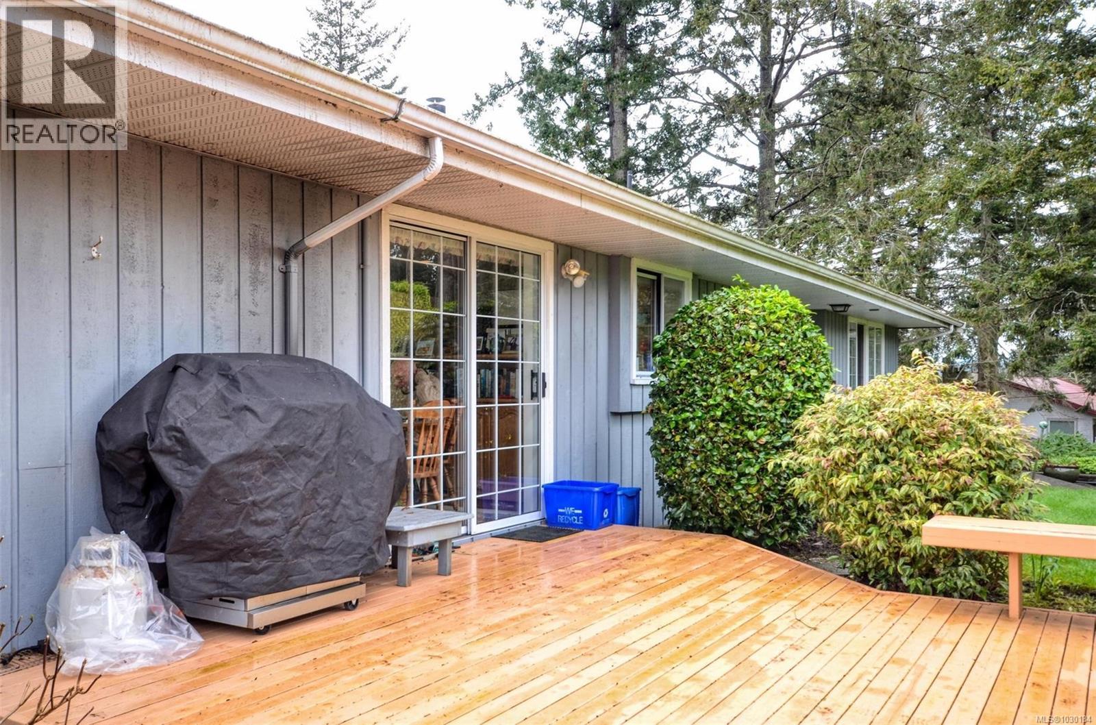  10502 Jocelyn Place, Sidney