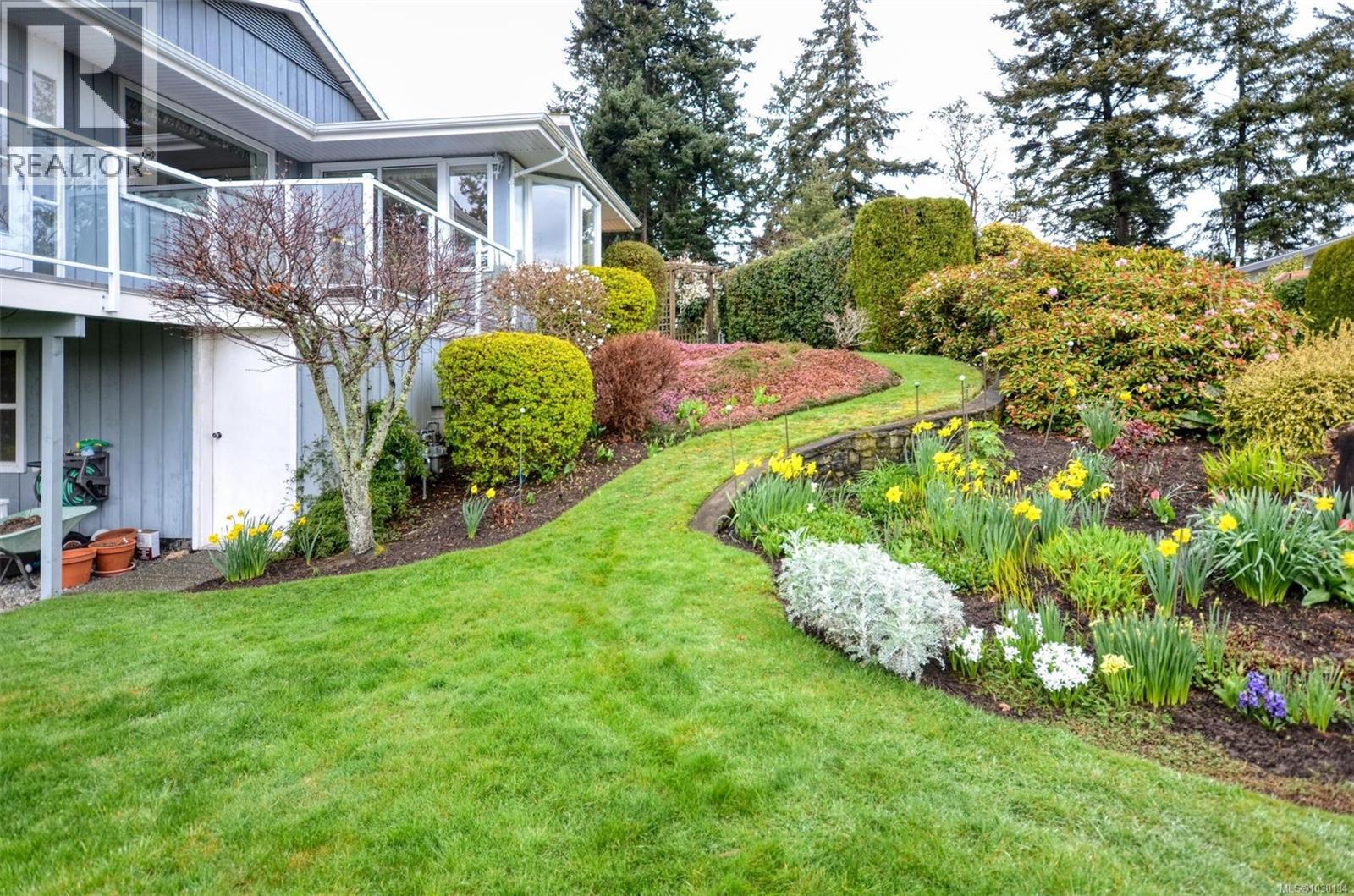  10502 Jocelyn Place, Sidney