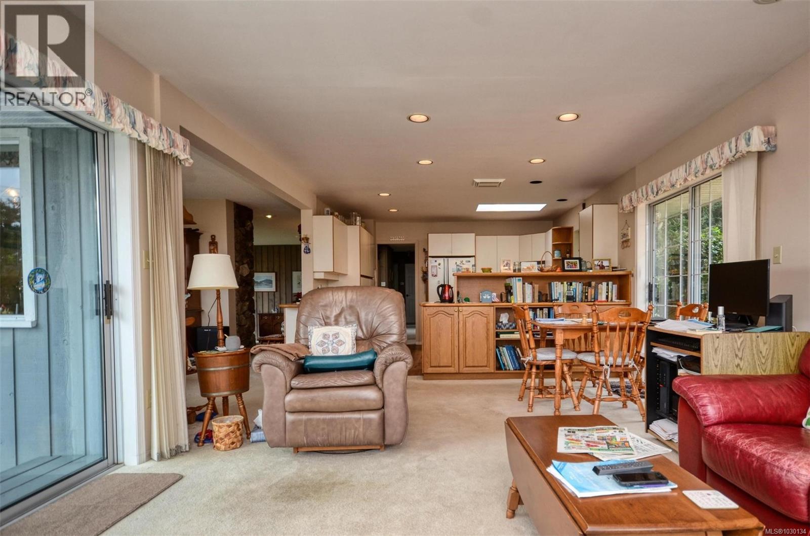  10502 Jocelyn Place, Sidney