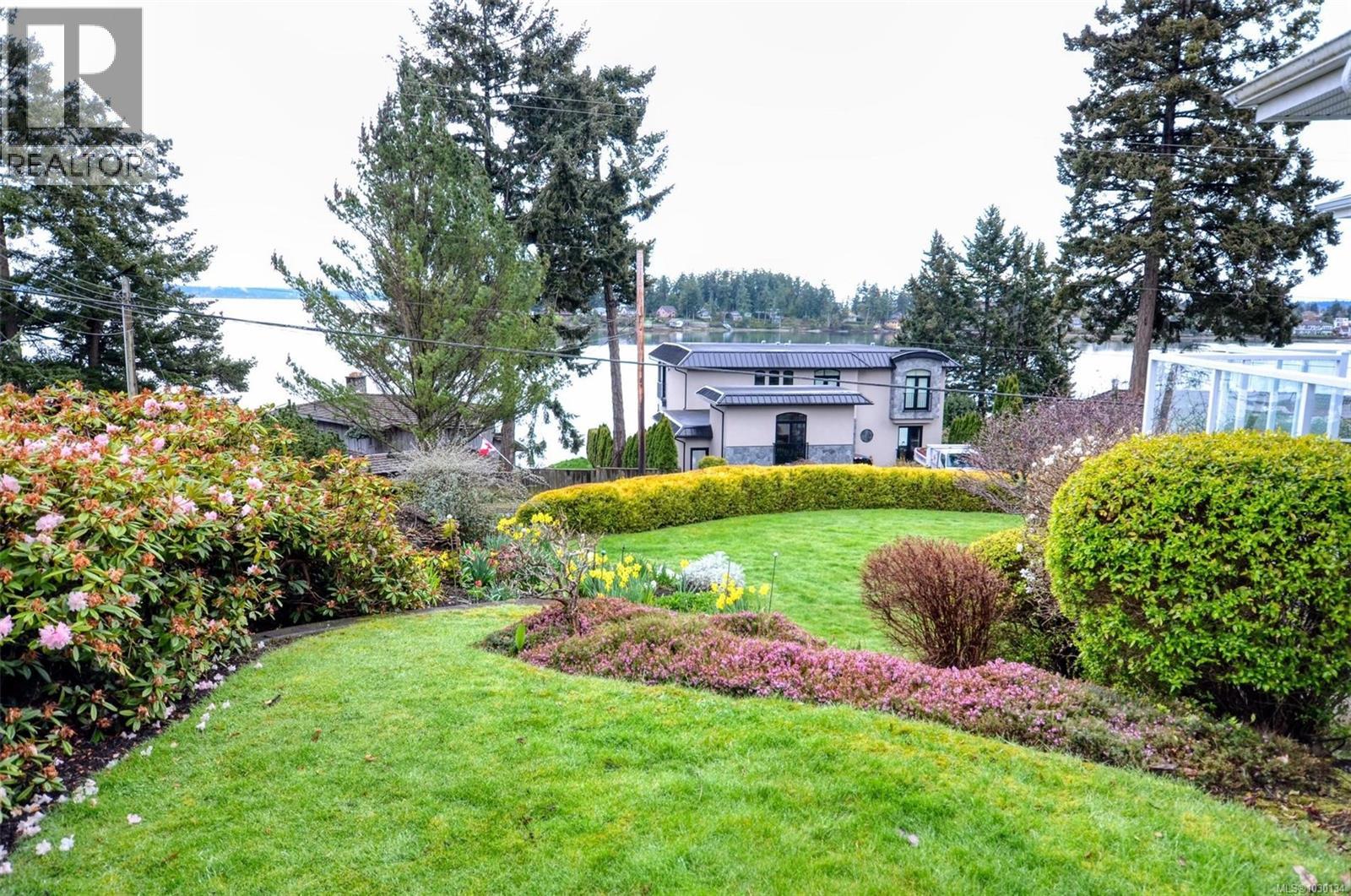  10502 Jocelyn Place, Sidney