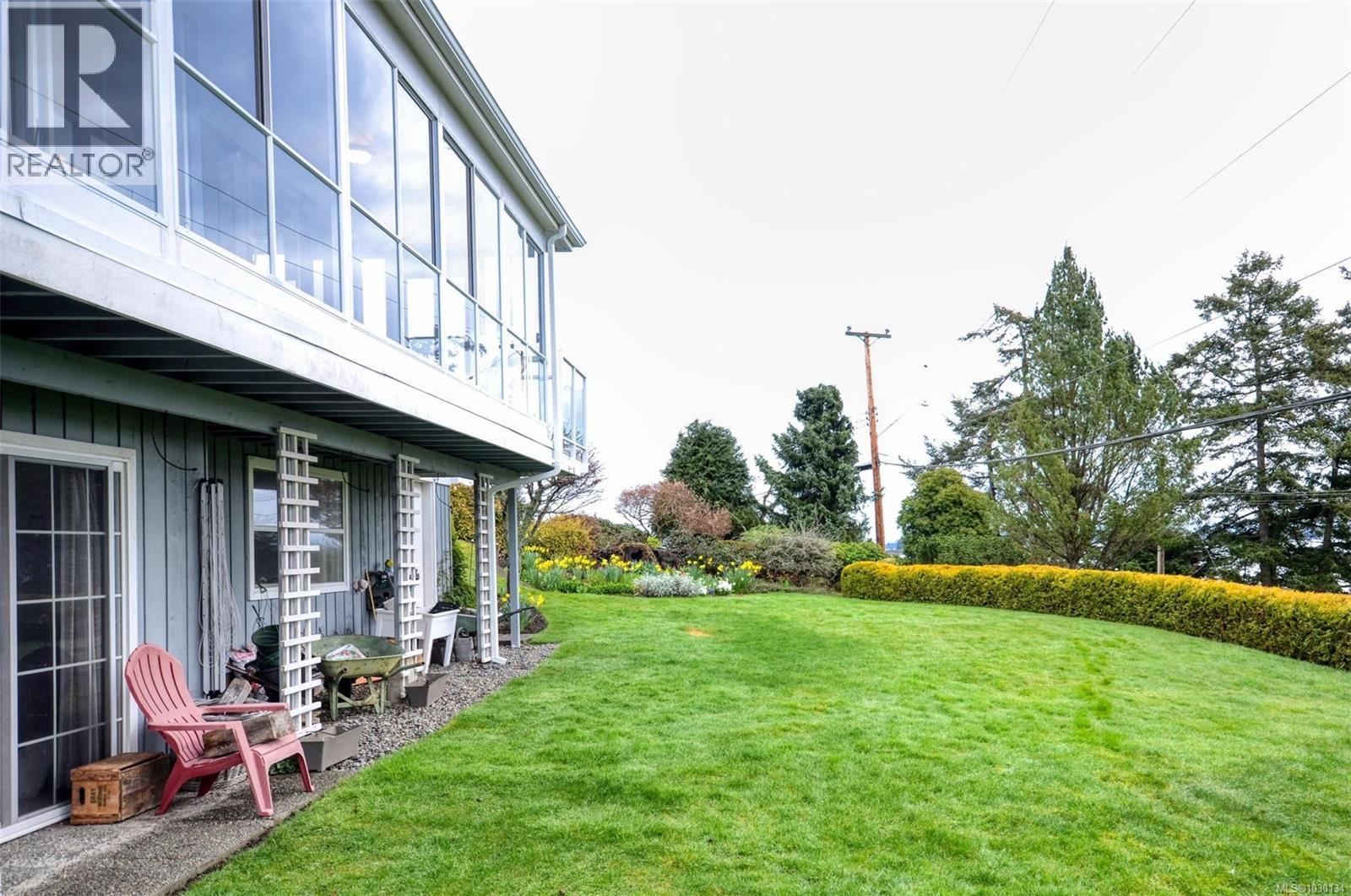  10502 Jocelyn Place, Sidney