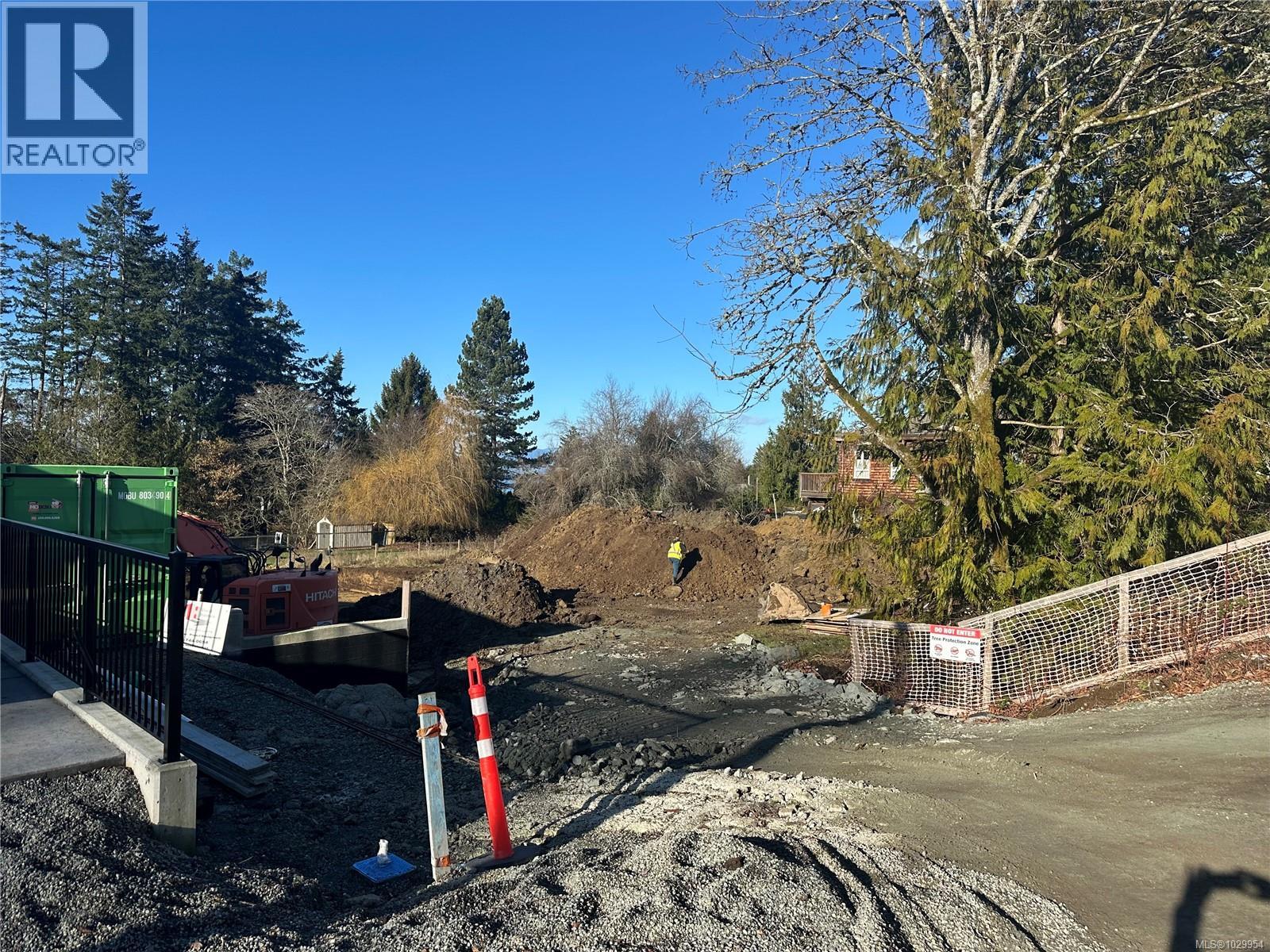  10956 Chalet Road, North Saanich