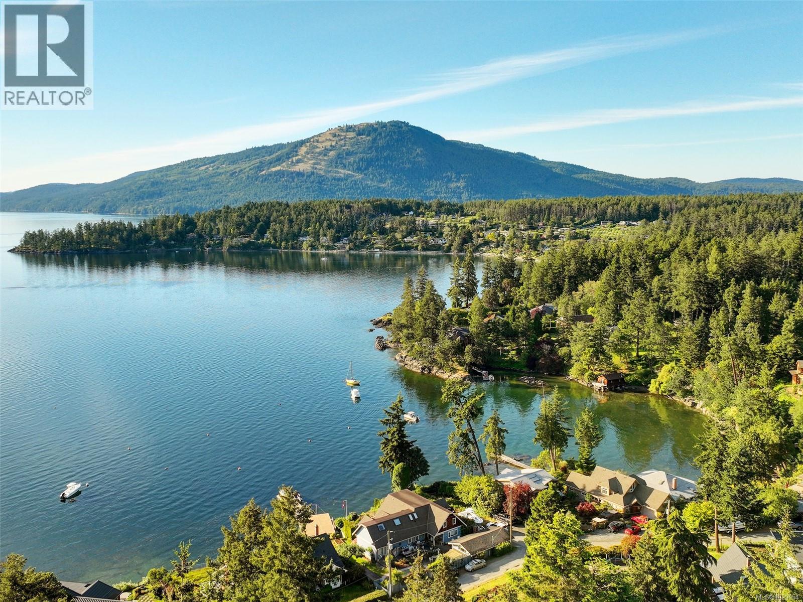  10956 Chalet Road, North Saanich