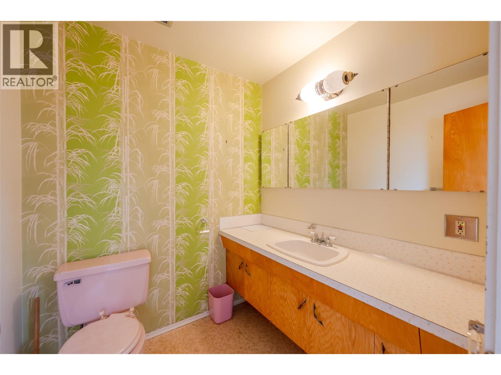 102 Derenzy Place, Penticton