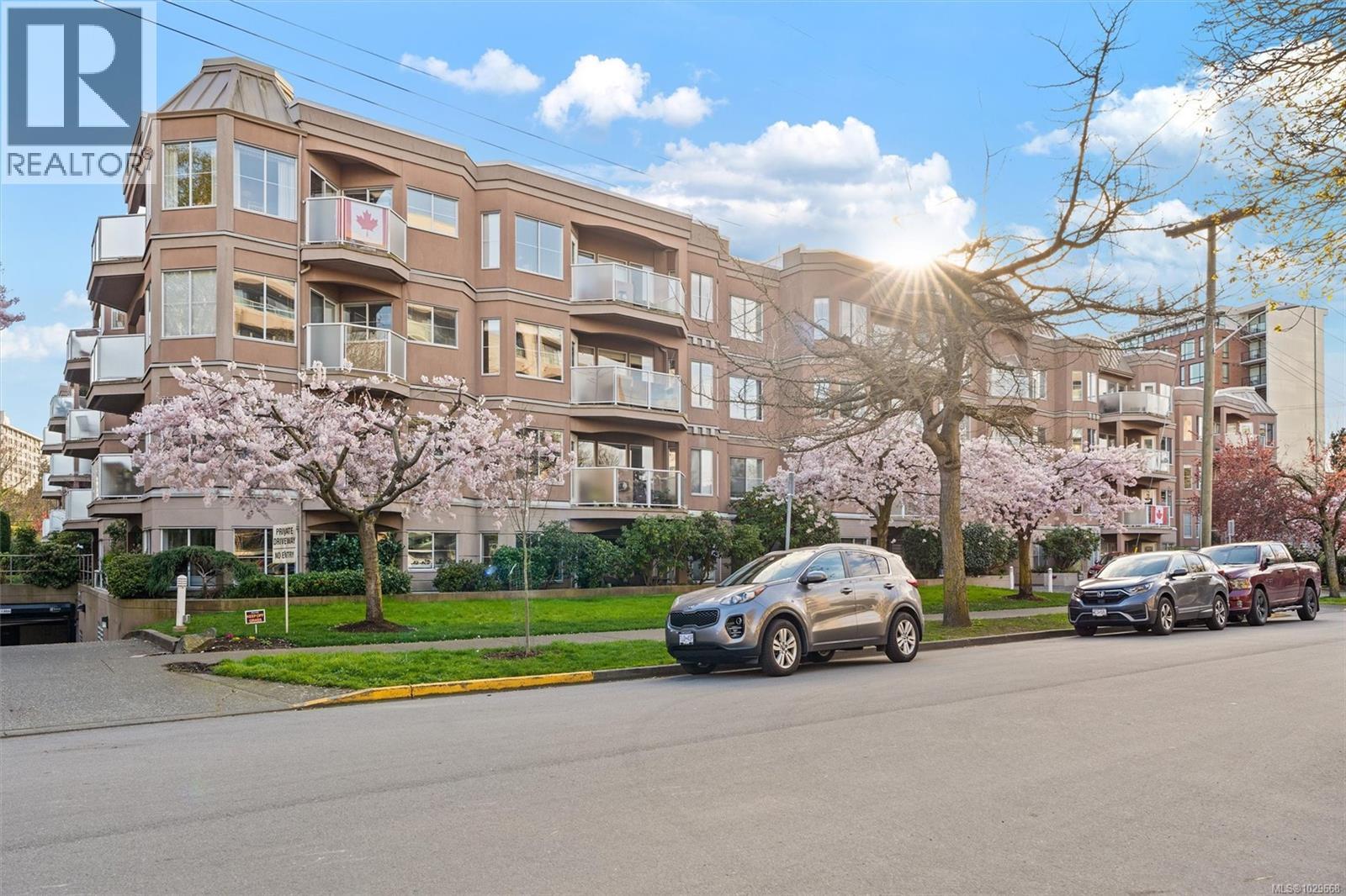 324 405 Quebec Street, Victoria