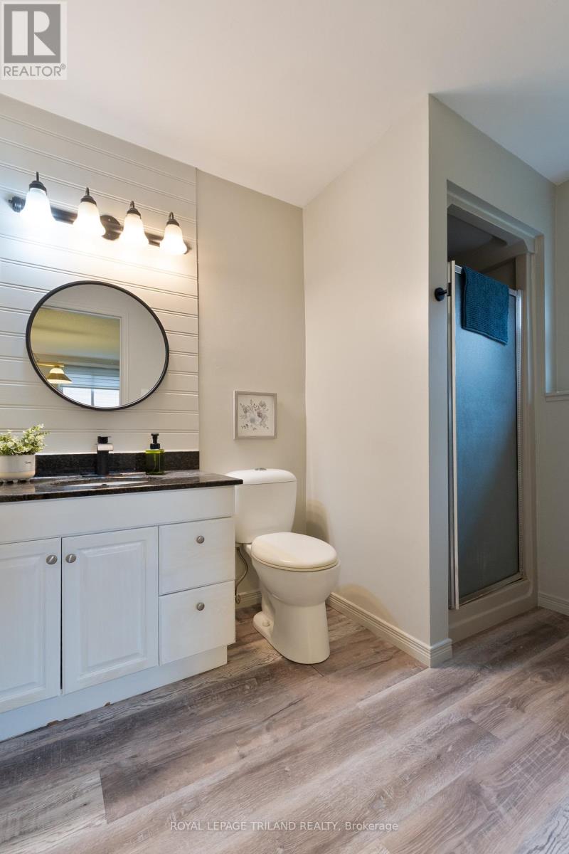 379 SHERWOOD AVENUE Property Photo