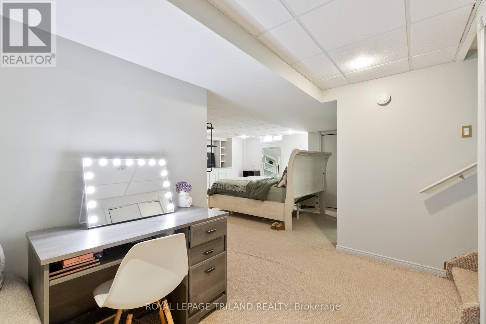 379 SHERWOOD AVENUE Property Photo