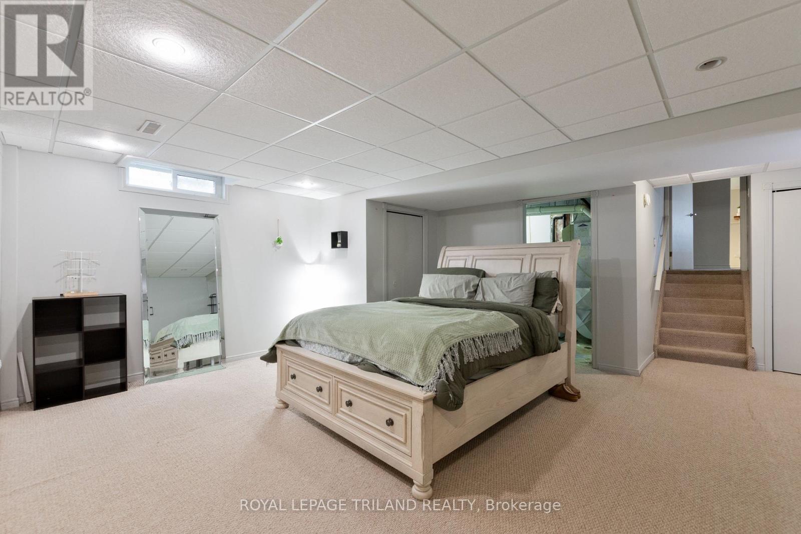 379 SHERWOOD AVENUE Property Photo