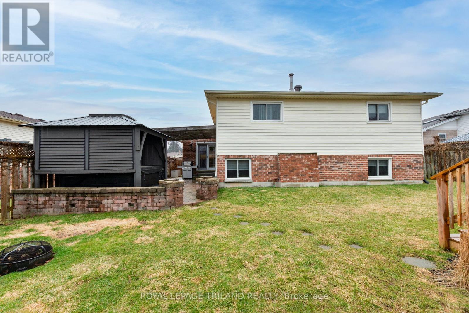 379 SHERWOOD AVENUE Property Photo