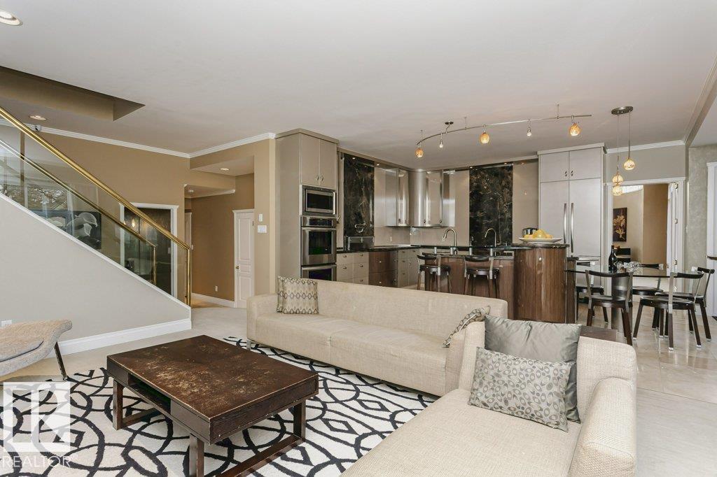 11 WELLINGTON CR NW, Edmonton