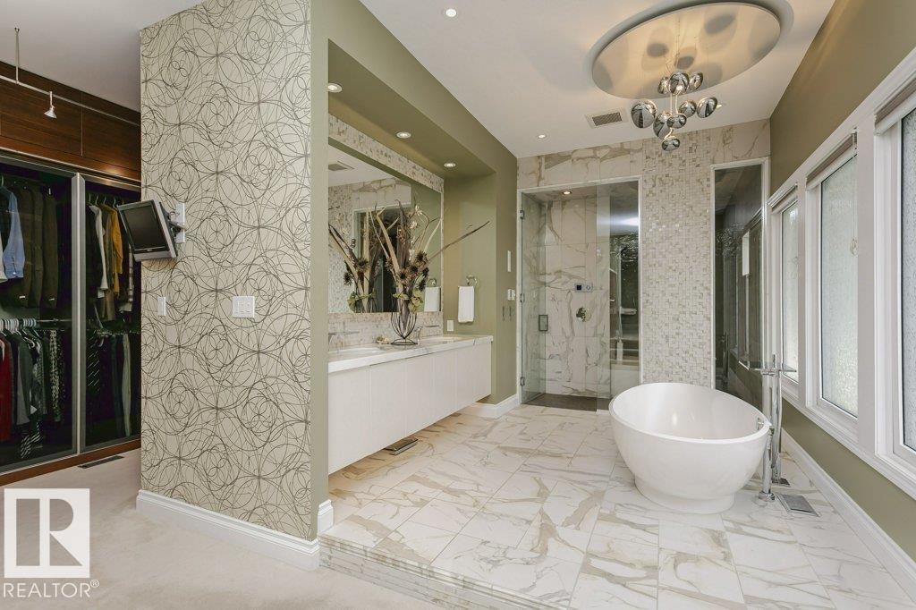 11 WELLINGTON CR NW, Edmonton