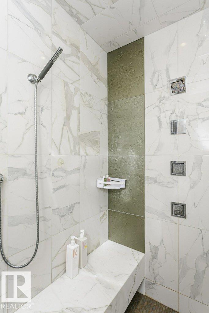 11 WELLINGTON CR NW, Edmonton