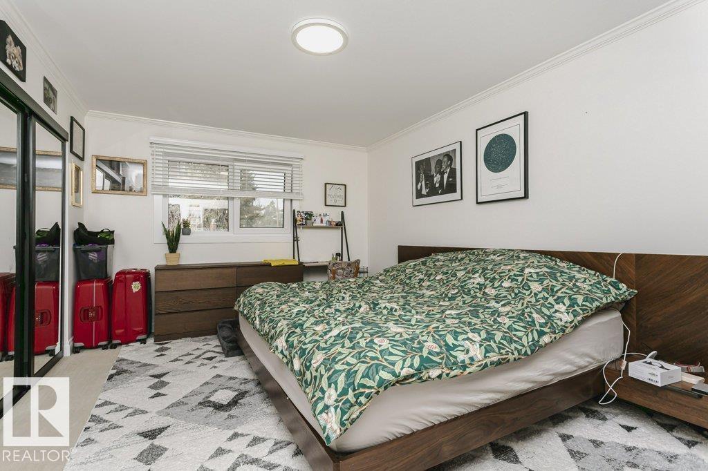 11 WELLINGTON CR NW, Edmonton