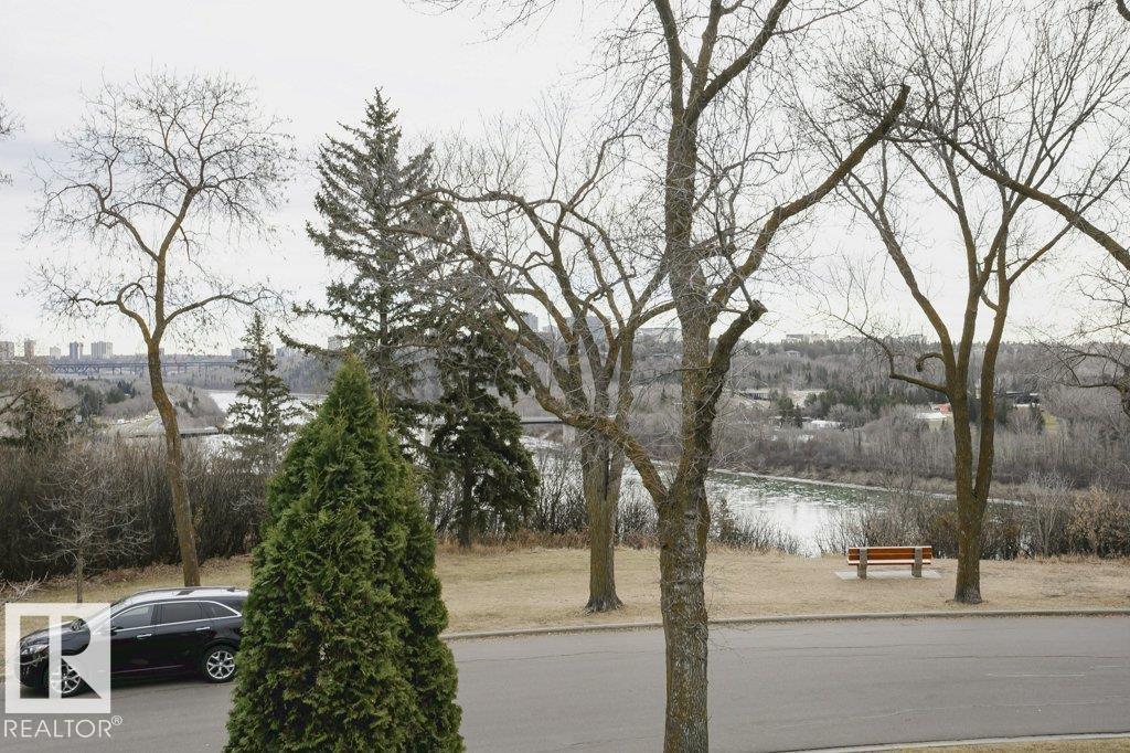 11 WELLINGTON CR NW, Edmonton