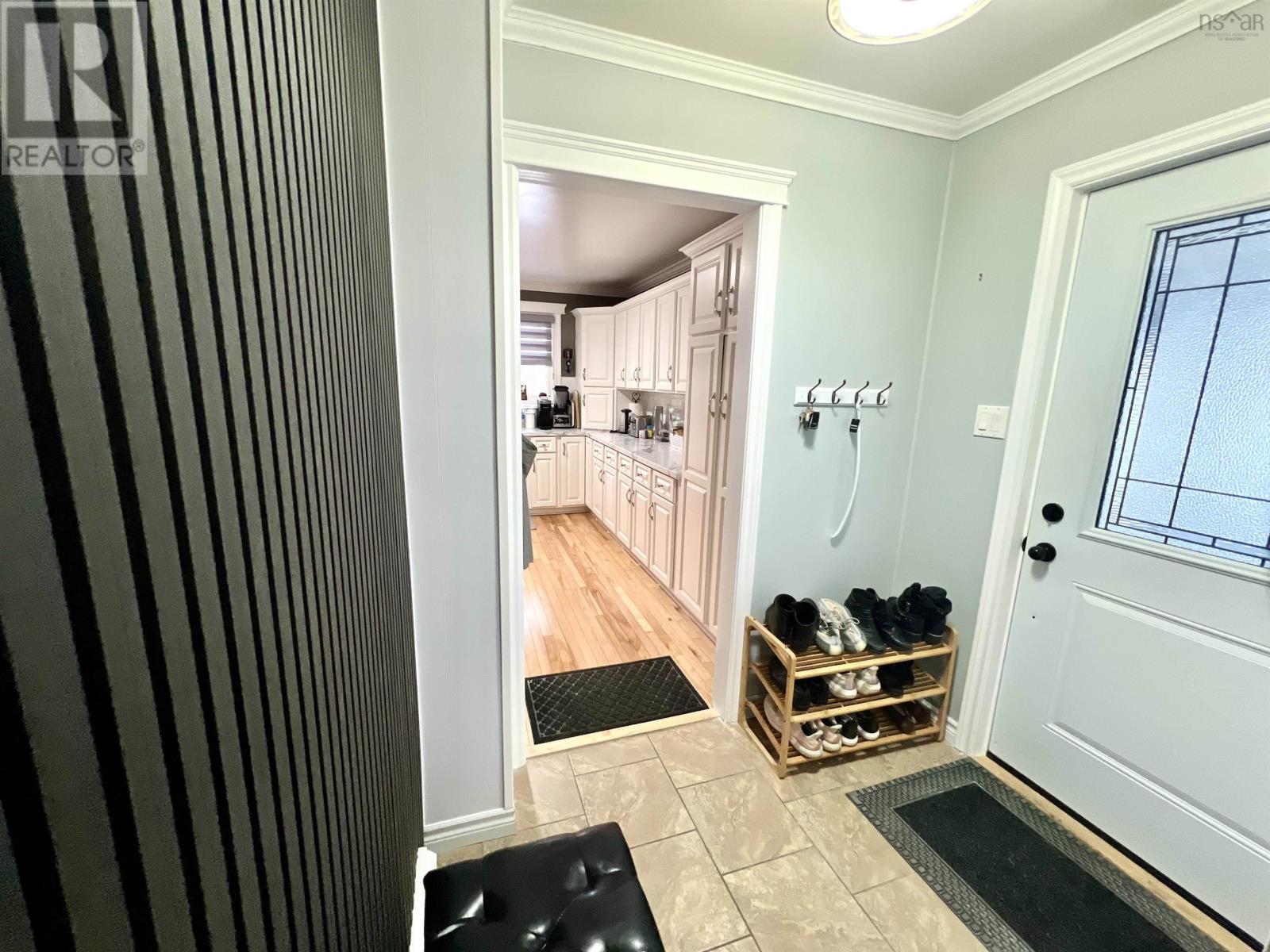 Property 24 of 31 of 26 University Avenue