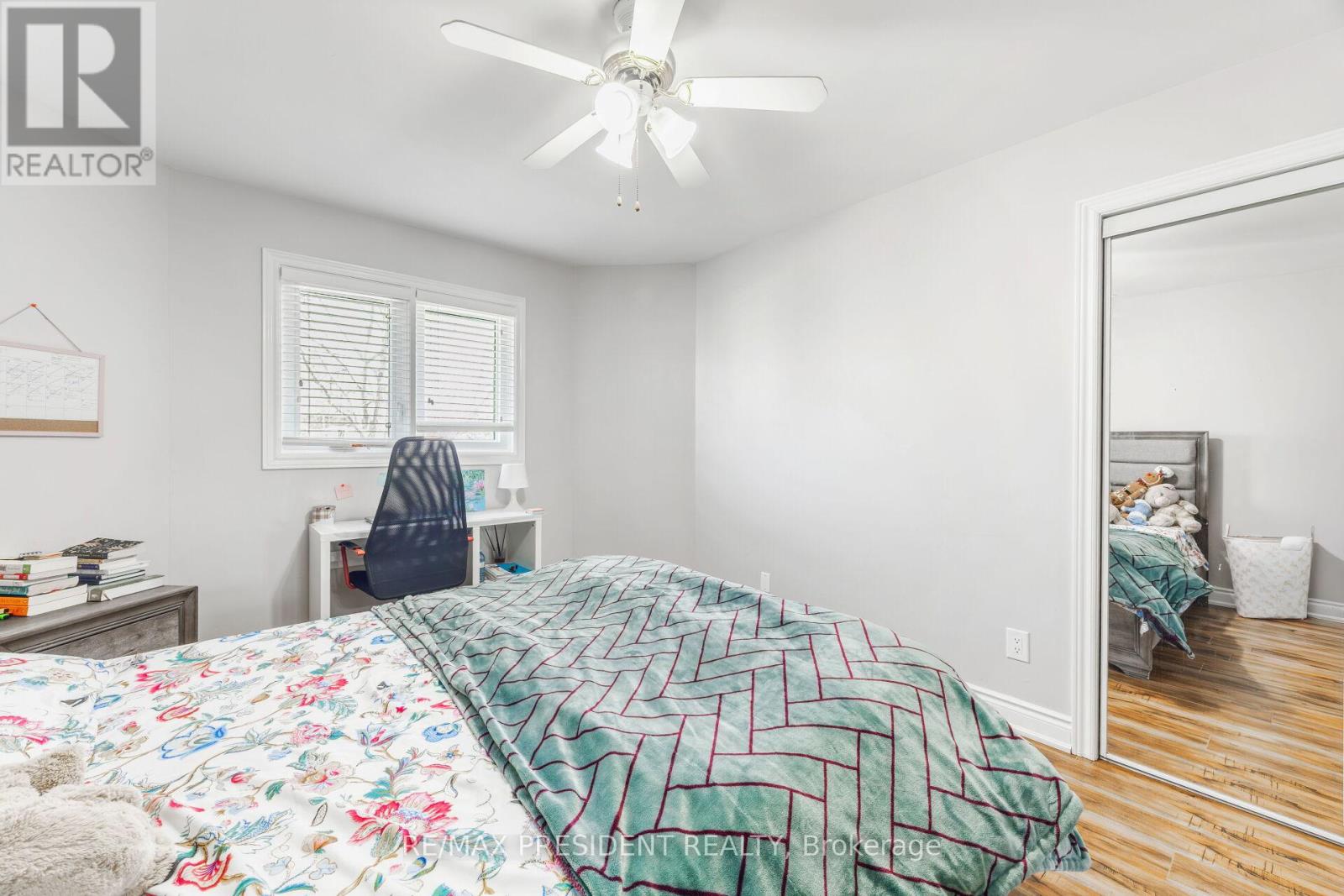 14 SAMUEL CRESCENT - 32