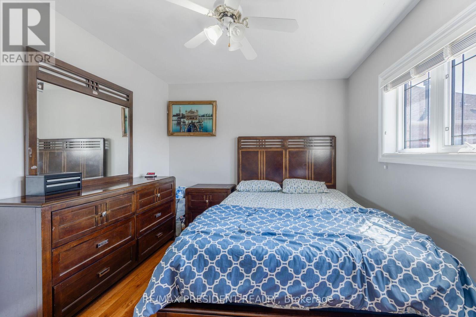 14 SAMUEL CRESCENT - 36