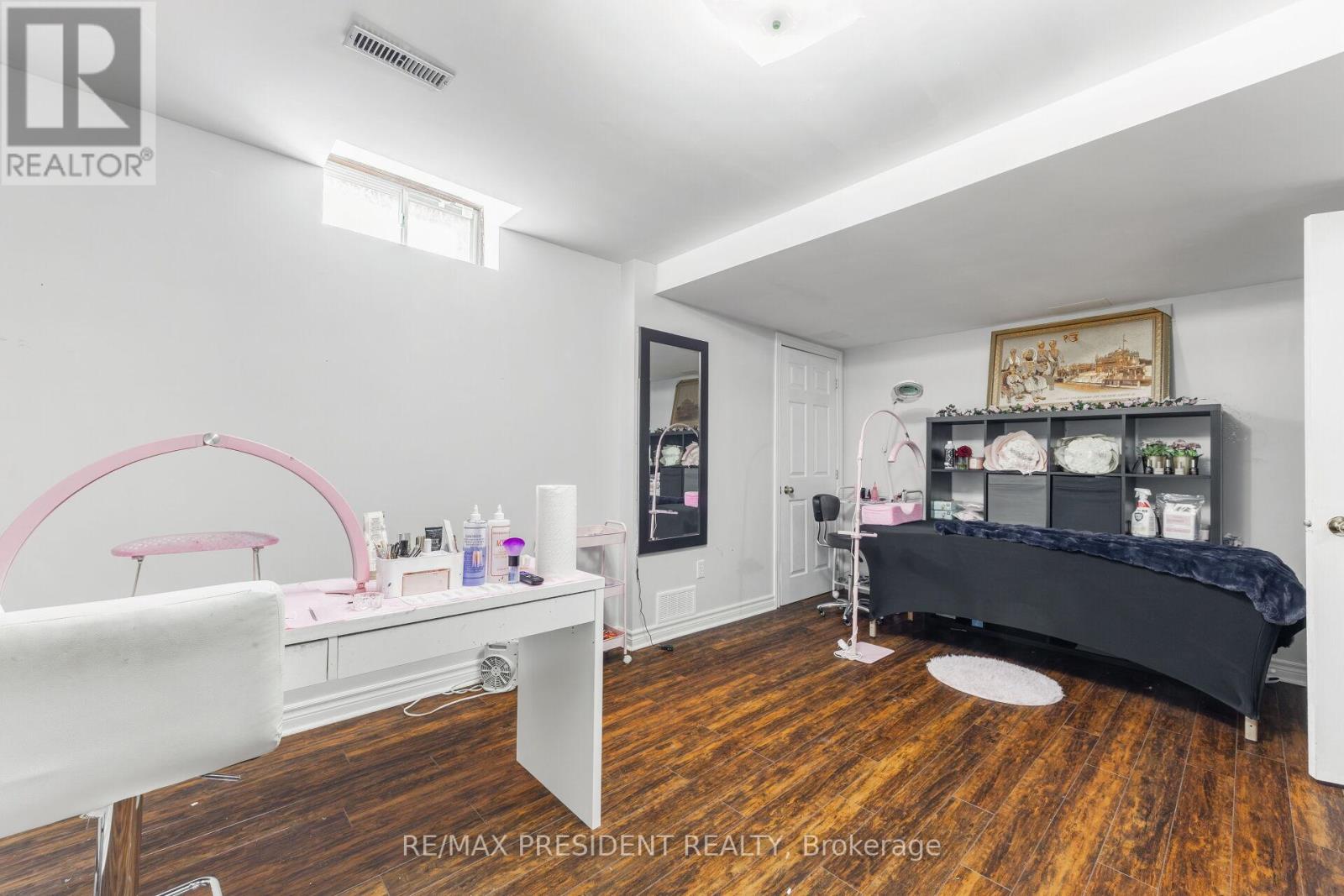 14 SAMUEL CRESCENT - 43