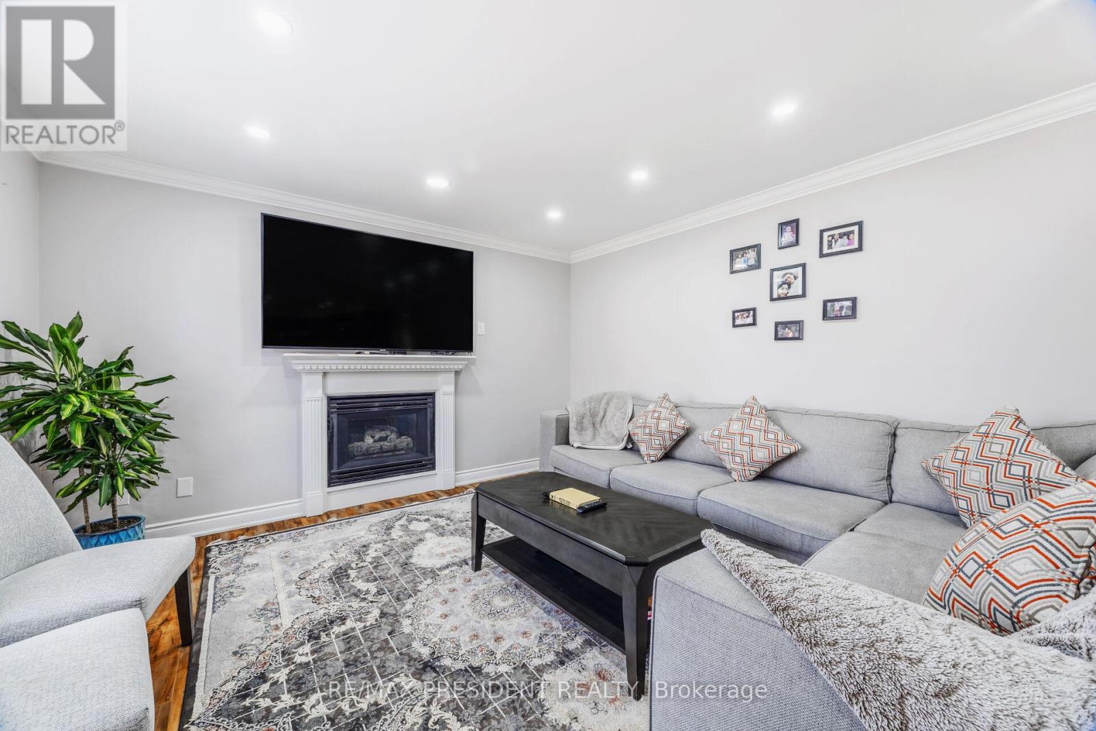 14 SAMUEL CRESCENT - 9