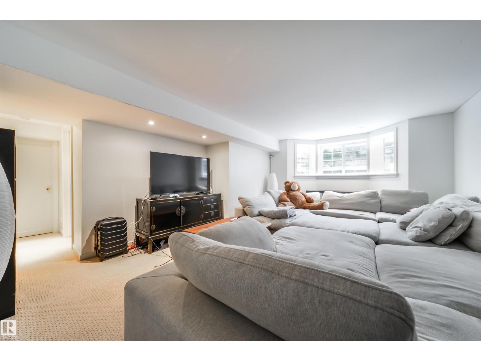 10445 134 ST NW, Edmonton