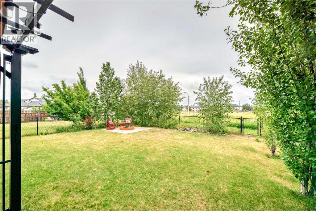 Single Family House for Sale in  Tuscany Ravine Close NW Tuscany Calgary 