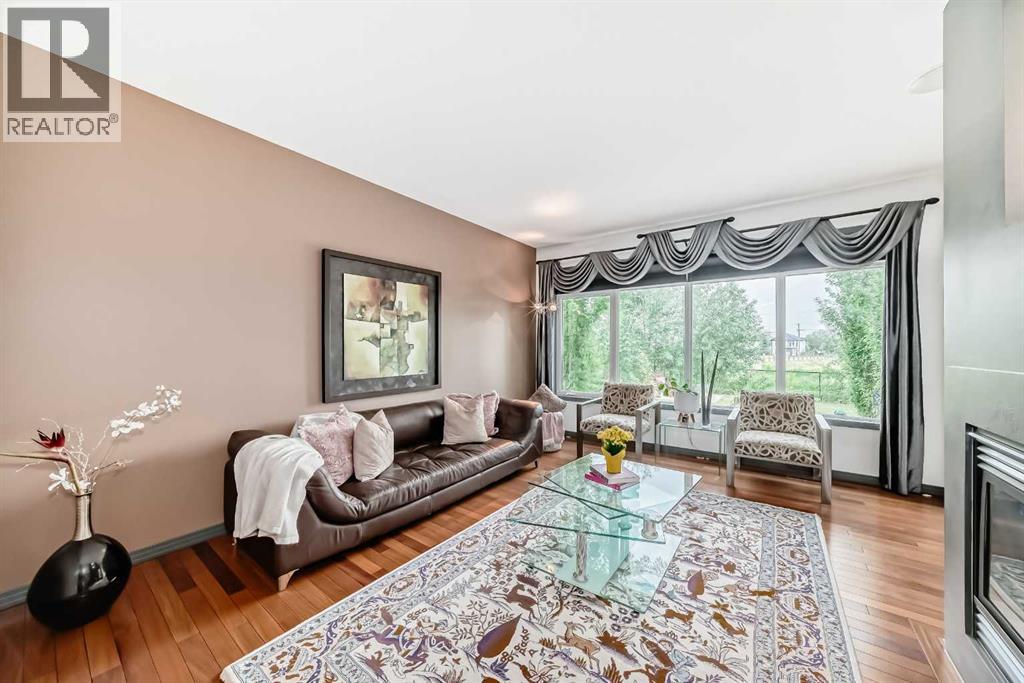 Single Family House for Sale in  Tuscany Ravine Close NW Tuscany Calgary 