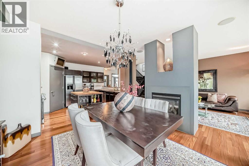 Single Family House for Sale in  Tuscany Ravine Close NW Tuscany Calgary 