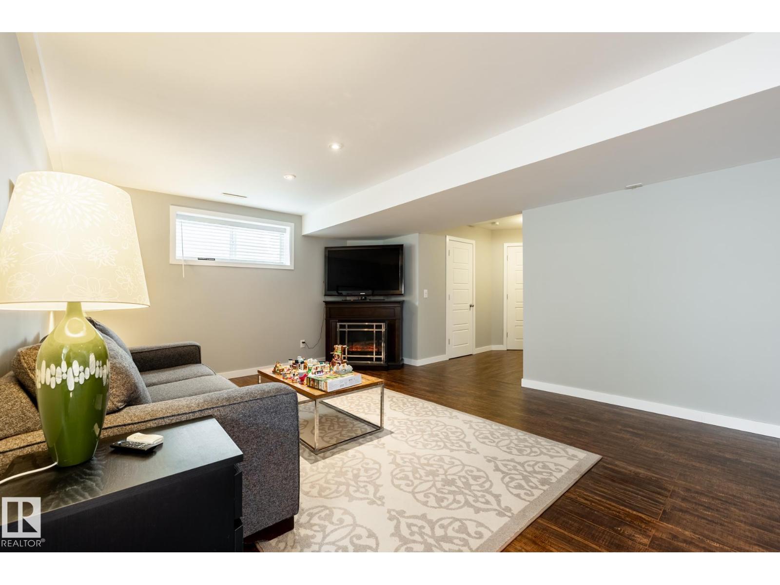 7817 ELLESMERE LI, Sherwood Park