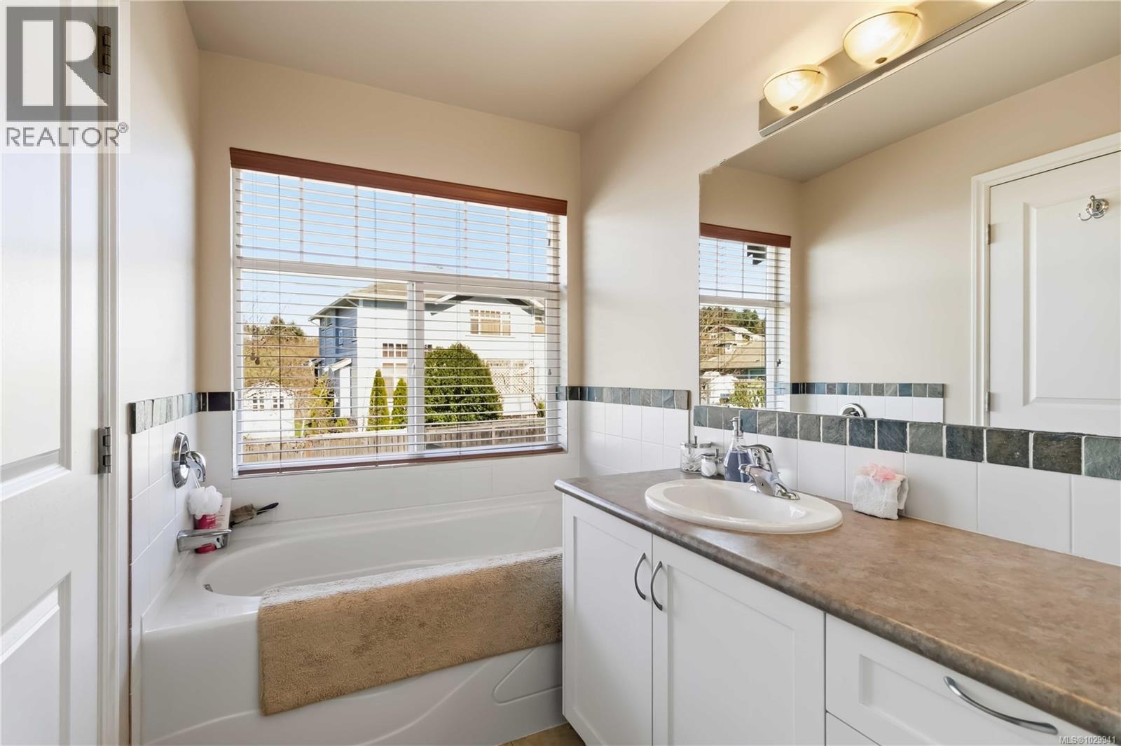 2427 DRIFTWOOD DR - 38