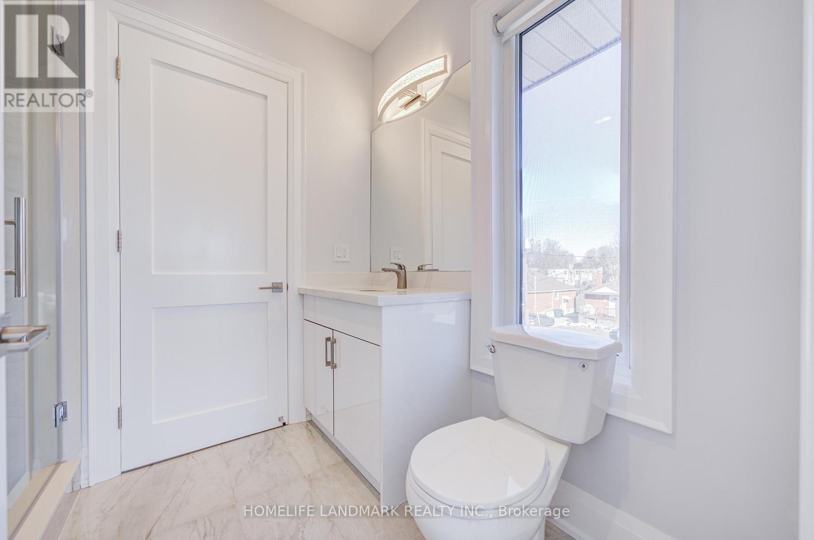53 SAUGEEN CRESCENT - 22
