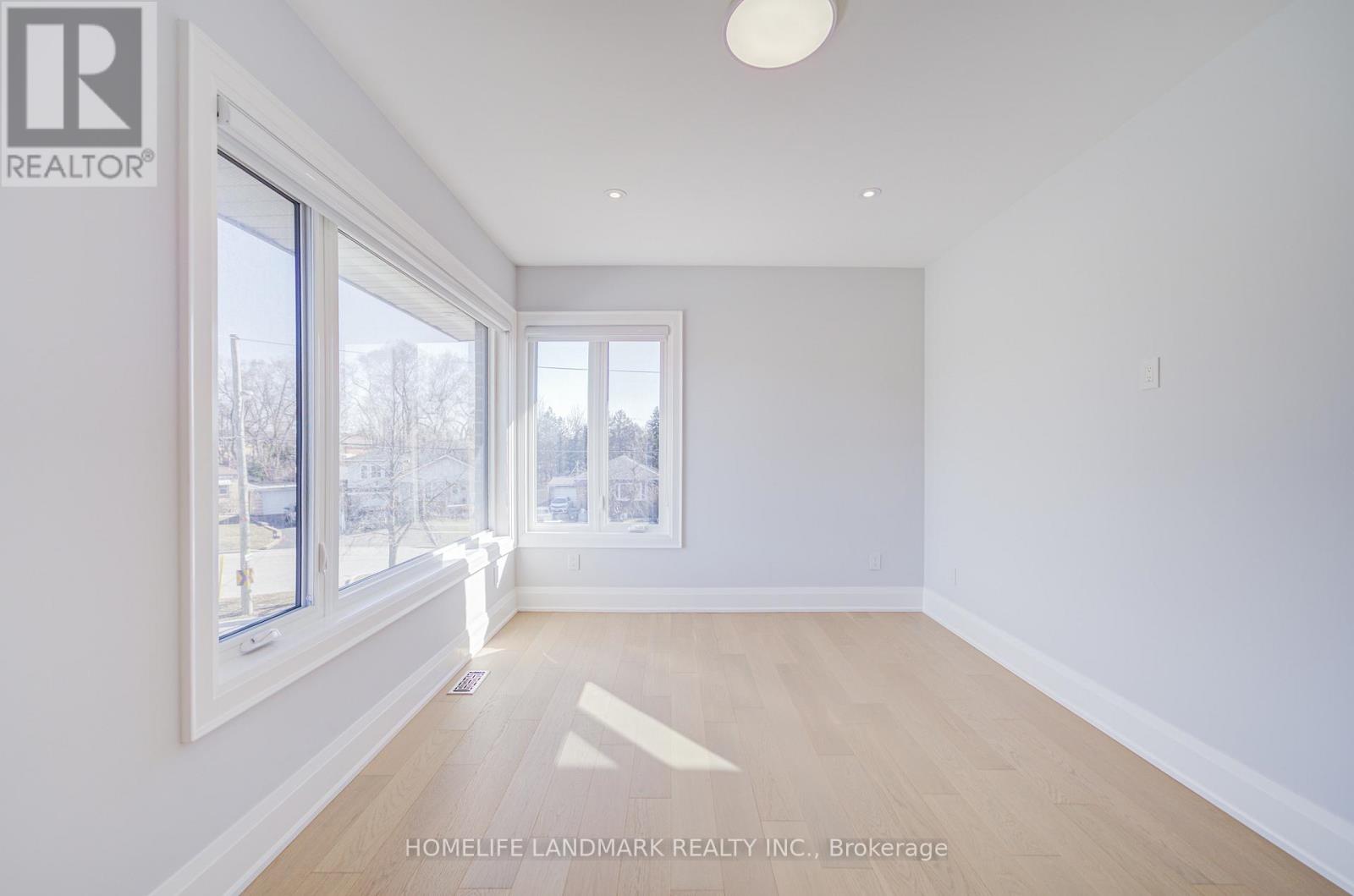53 SAUGEEN CRESCENT - 26