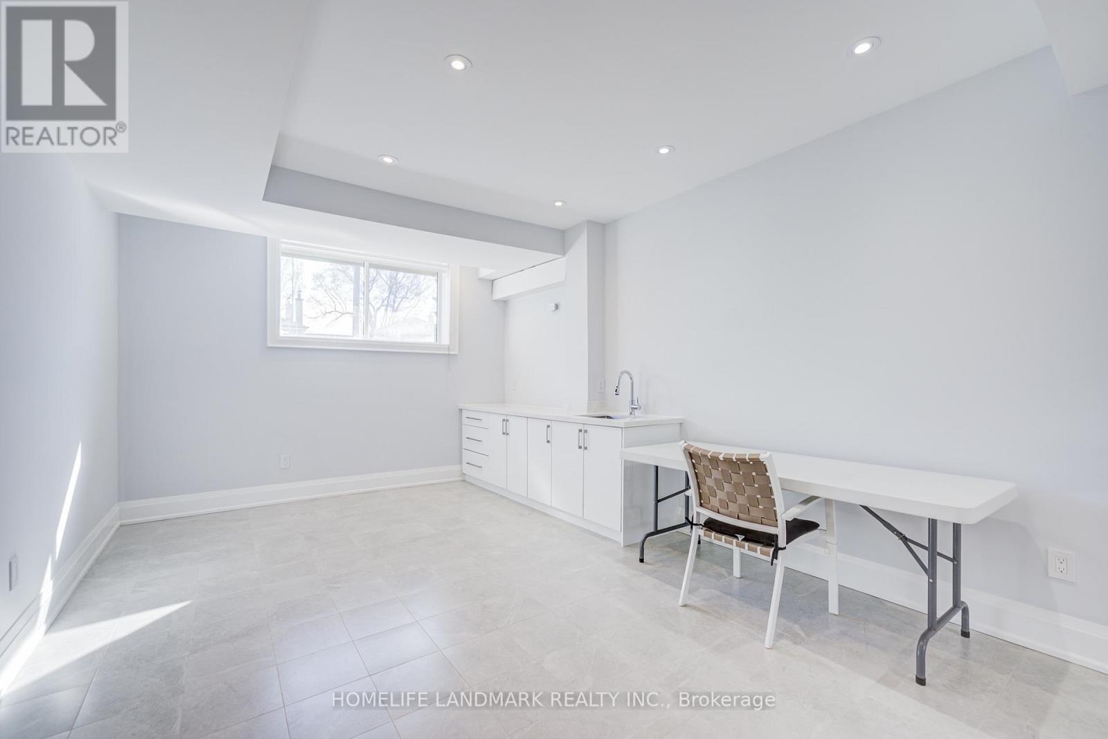 53 SAUGEEN CRESCENT - 38