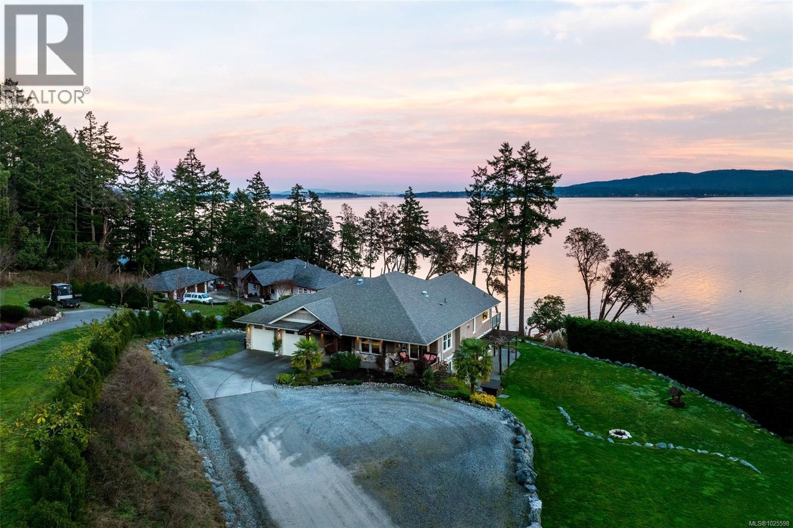  2851 Whiskey Point Road, Mill Bay