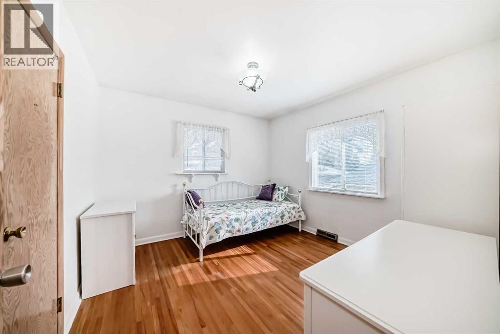 Single Family House Bungalow for Sale in  Crestwood Road SE Ogden Calgary 