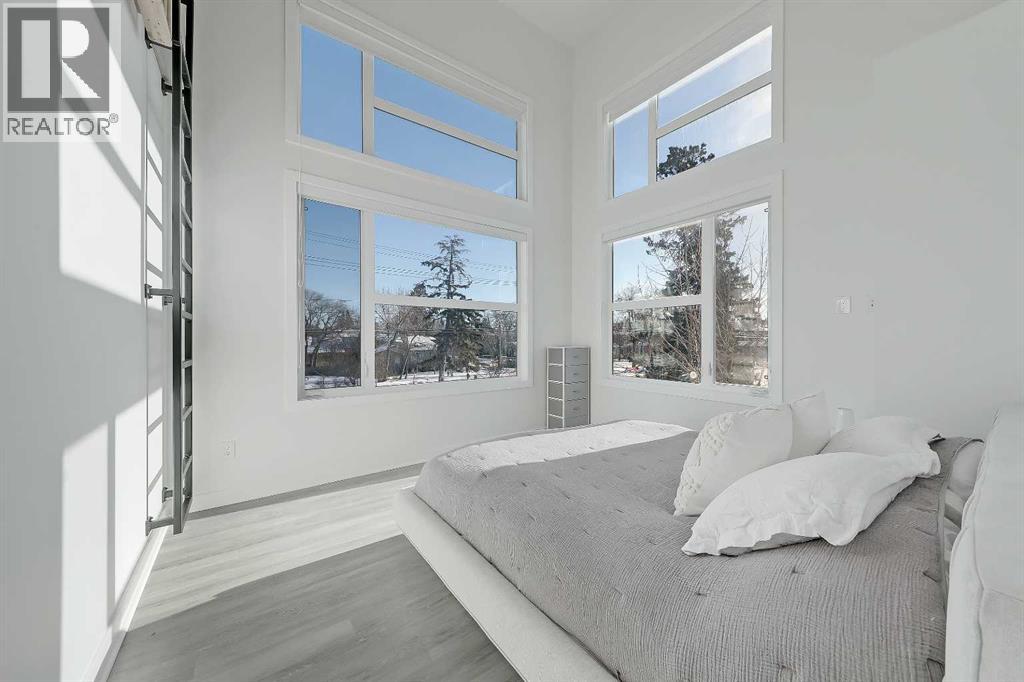 Single Family House for Sale in   Avenue NE Renfrew Calgary 