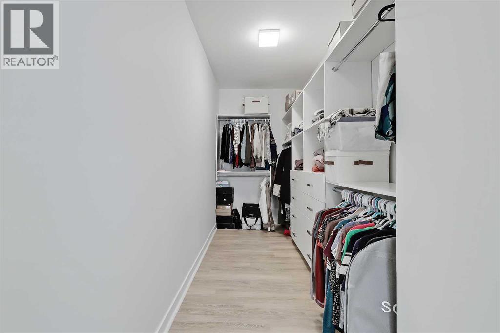 Single Family House for Sale in   Avenue NE Renfrew Calgary 