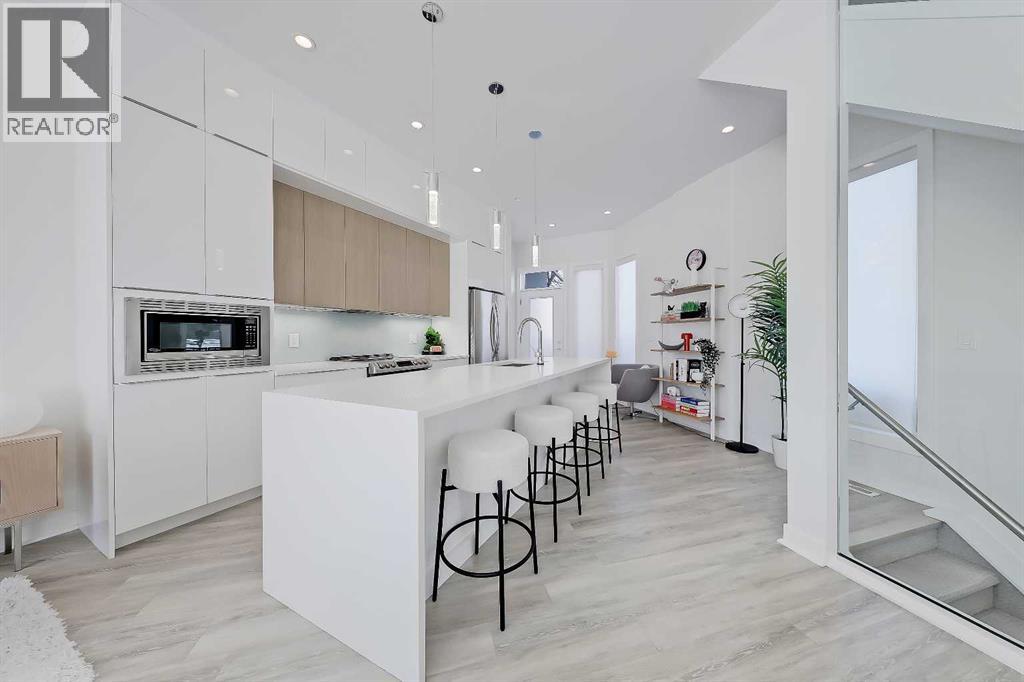 Single Family House for Sale in   Avenue NE Renfrew Calgary 