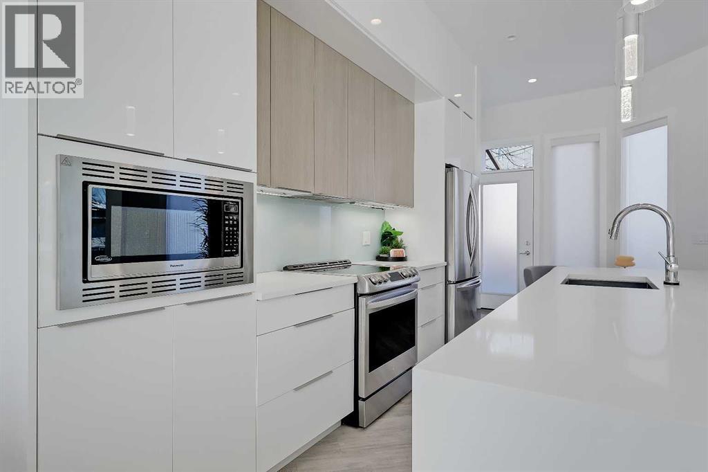 Single Family House for Sale in   Avenue NE Renfrew Calgary 