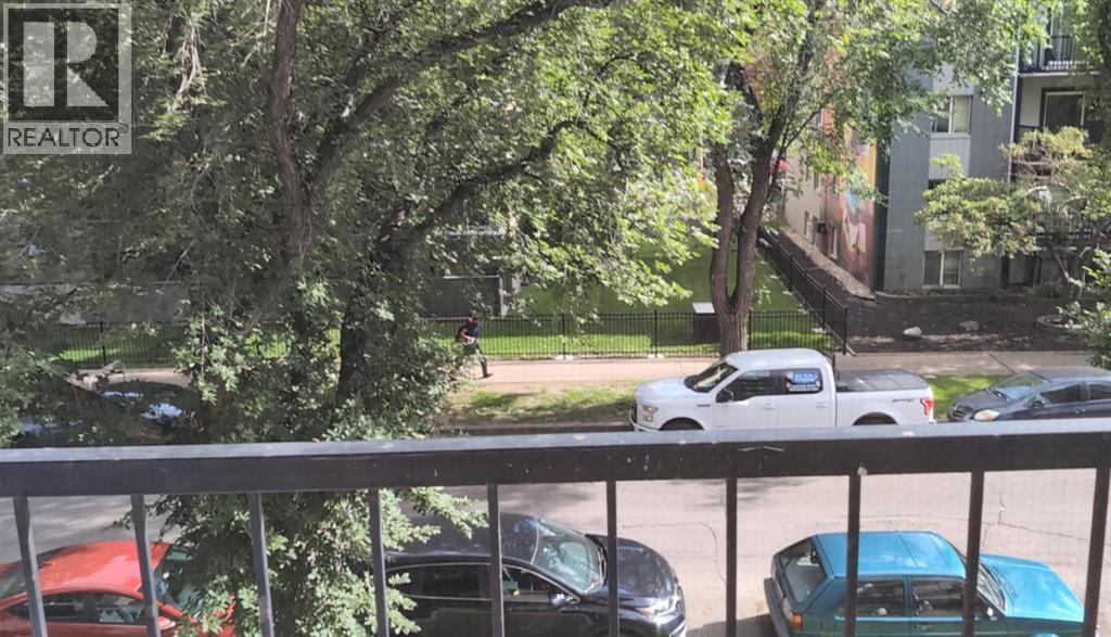 303, 1328 13 Avenue SW, Calgary, Alberta