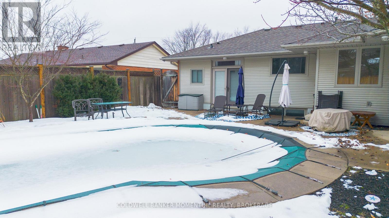 984 PLANTATION ROAD, London North (North P), Ontario
