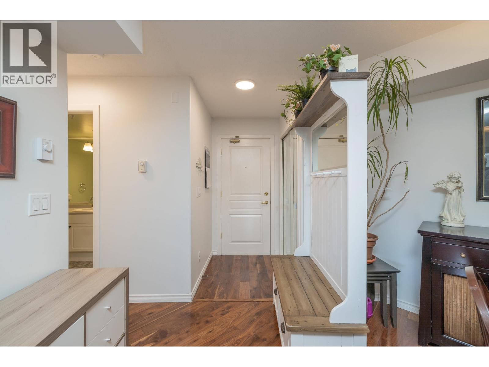 415 214 ELEVENTH Street - photo 2