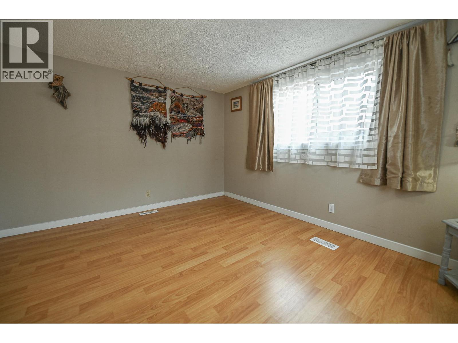 4981 SPRUCE AVENUE - 31