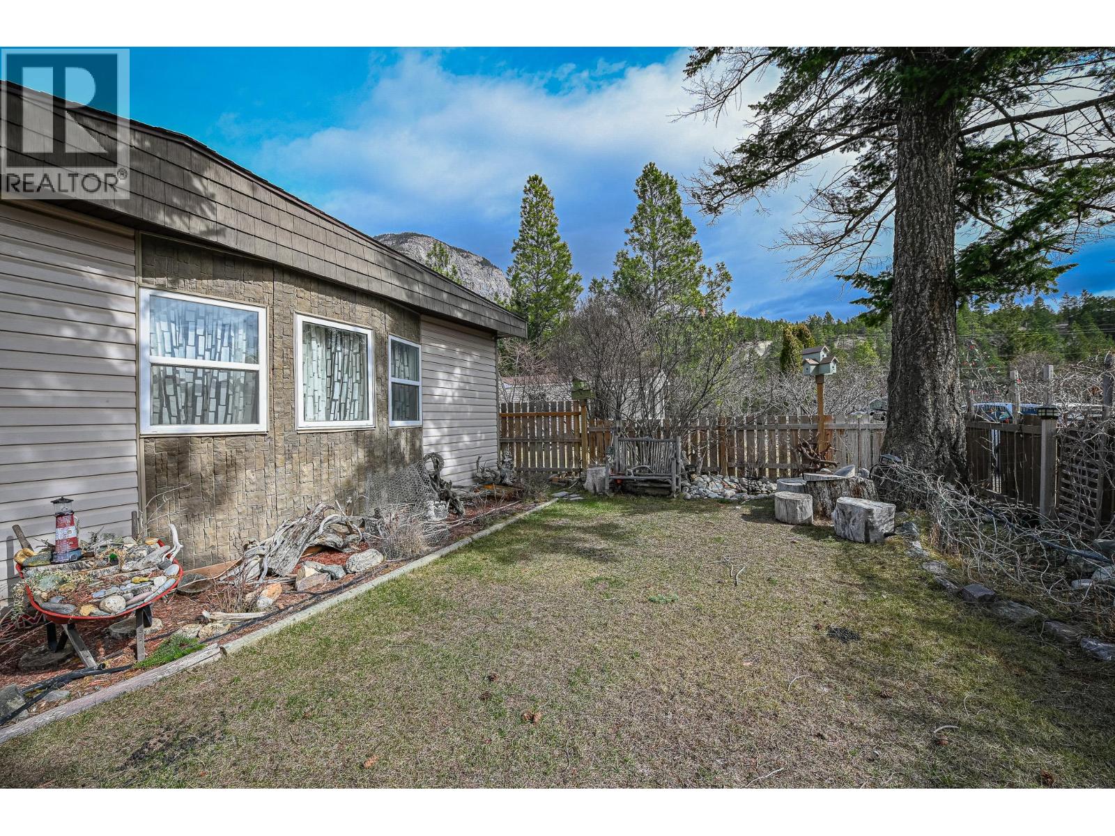 4981 SPRUCE AVENUE - 46